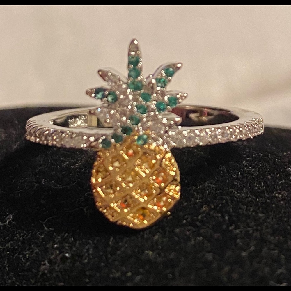 STAMPED S925 SILVER -GOLD PINEAPPLE/ SAPPHIRE RING